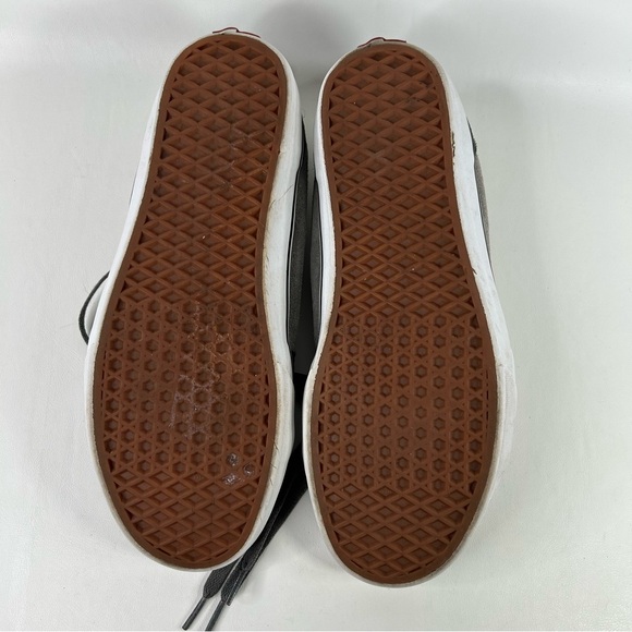 VANS Mens Shoes Size 12 Old Skool Gray & White Suede Canvas Skateboarding - Picture 11 of 16